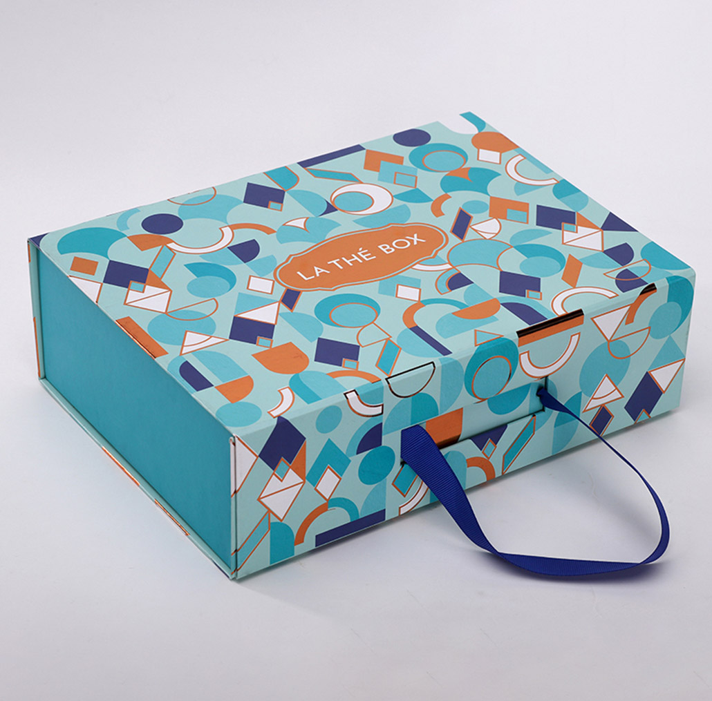 Suitcase Like Gift Box with Handle