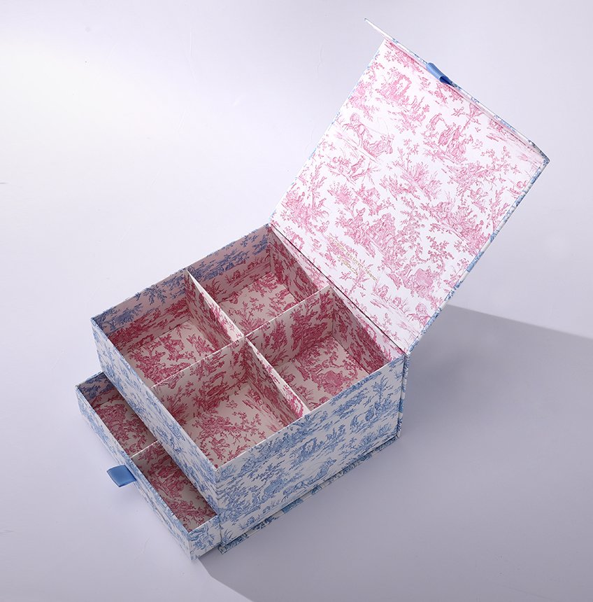 Luxury Gift Box with Customized Design
