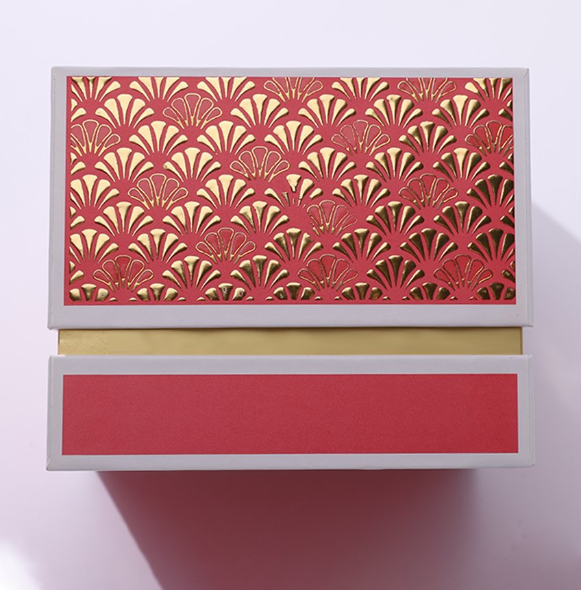 High End Gift Box with Customized Relief