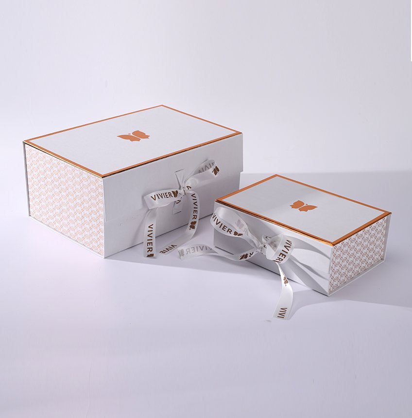 Luxury Gift Box with High Quality Embossing