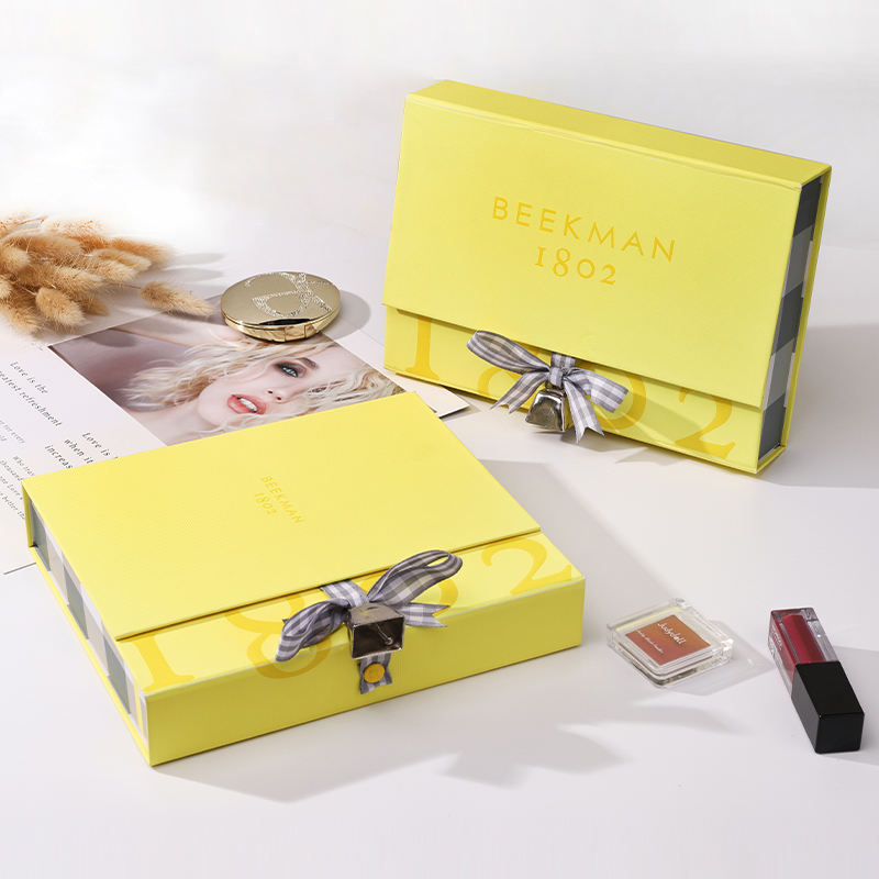 Customized exquisite skin care gift box