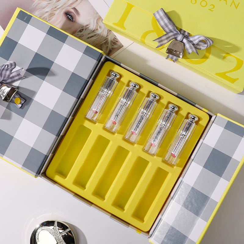 Customized exquisite skin care gift box