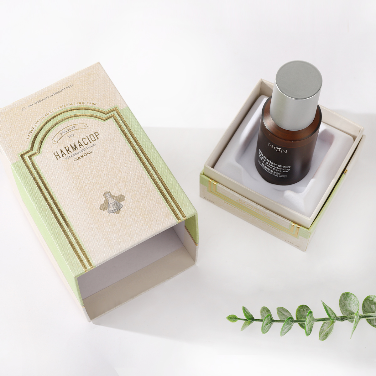 Customized gift boxes for lotions and essences