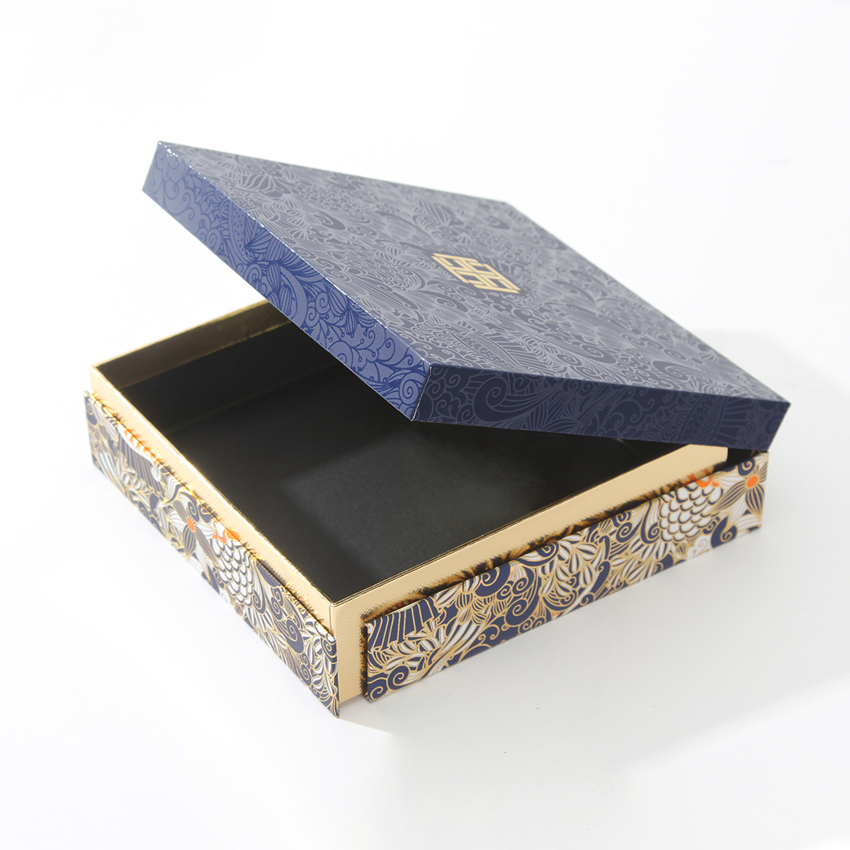 Automatic lifting perfume packaging